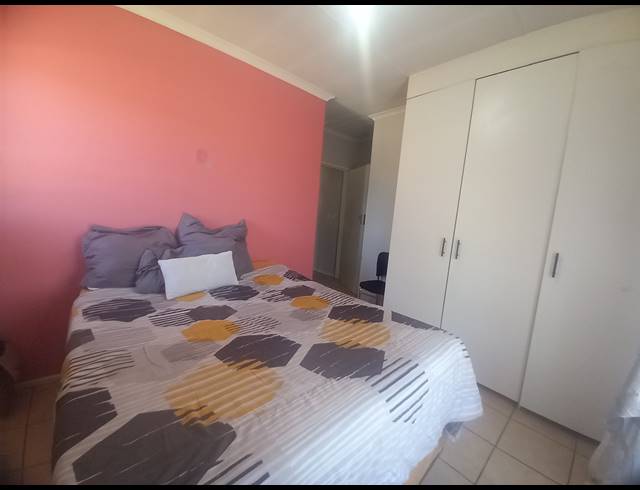 3 BEDROOM APARTMENT FOR SALE IN BOKSBURG CENTRAL